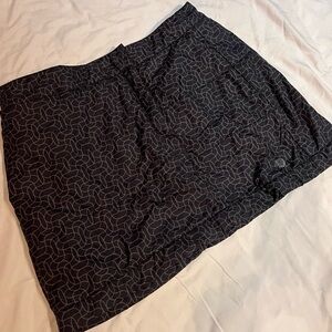 Mountain Hardwear Gray Patterned Skirt